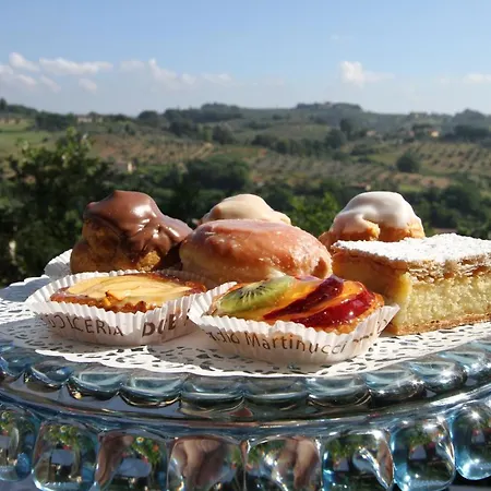 Paola Bed & Breakfast 3*