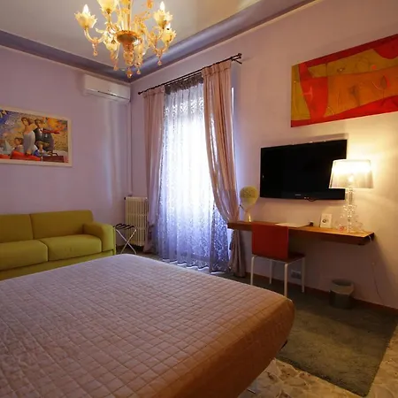 Paola 3* Siena