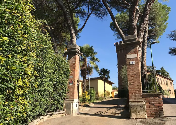 Paola Oda ve Kahvaltı Siena