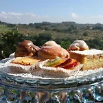 Paola Bed & Breakfast 3*