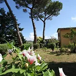Paola Bed & Breakfast 3*