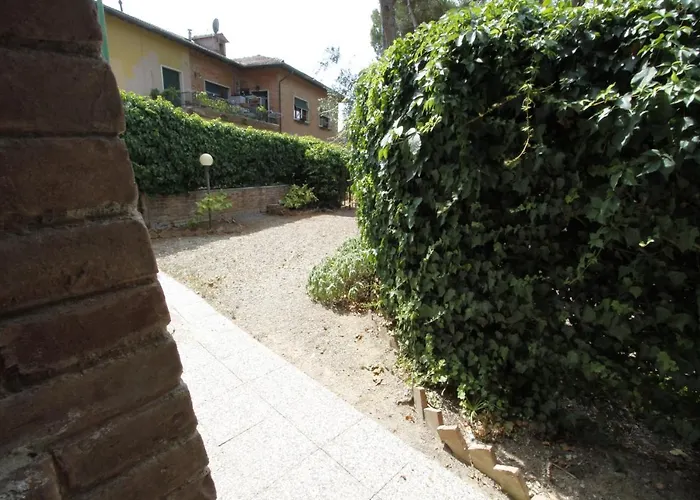 Paola Bed & Breakfast 3*